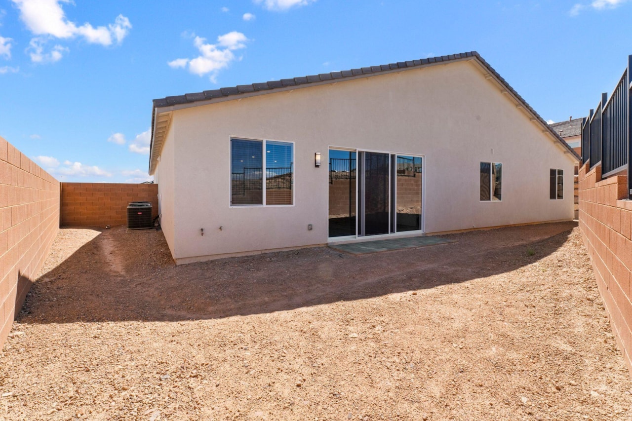 578 S Cecita Way Way St George, UT 84770 home for sale, MLS#25-262929 - Erika Rogers Photo 3