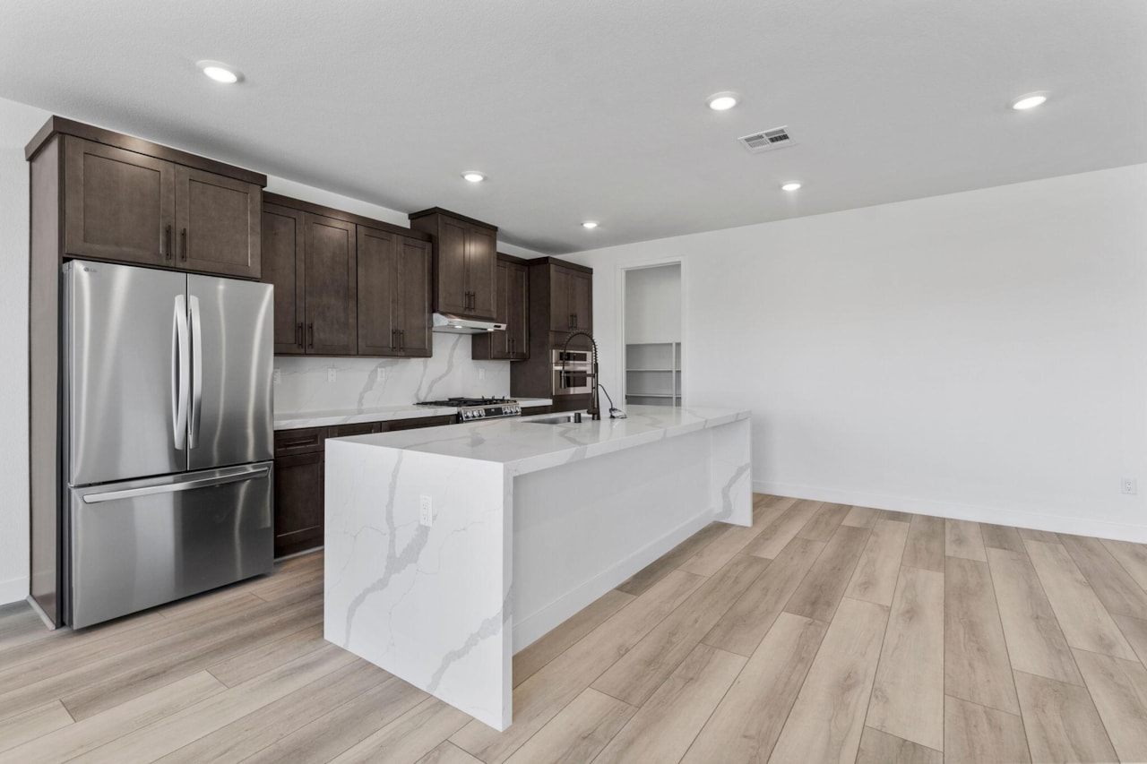 578 S Cecita Way Way St George, UT 84770 home for sale, MLS#25-262929 - Erika Rogers Photo 8