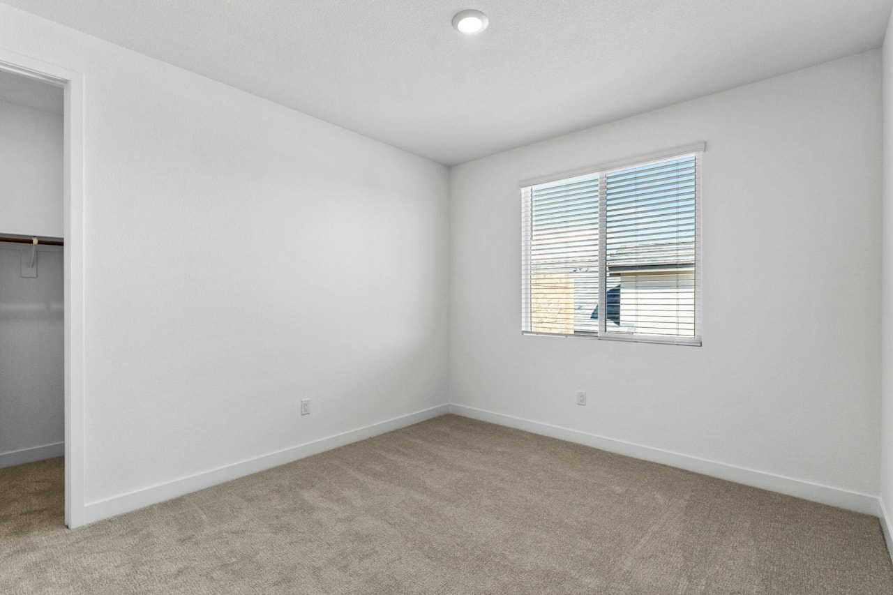 578 S Cecita Way Way St George, UT 84770 home for sale, MLS#25-262929 - Erika Rogers Photo 10