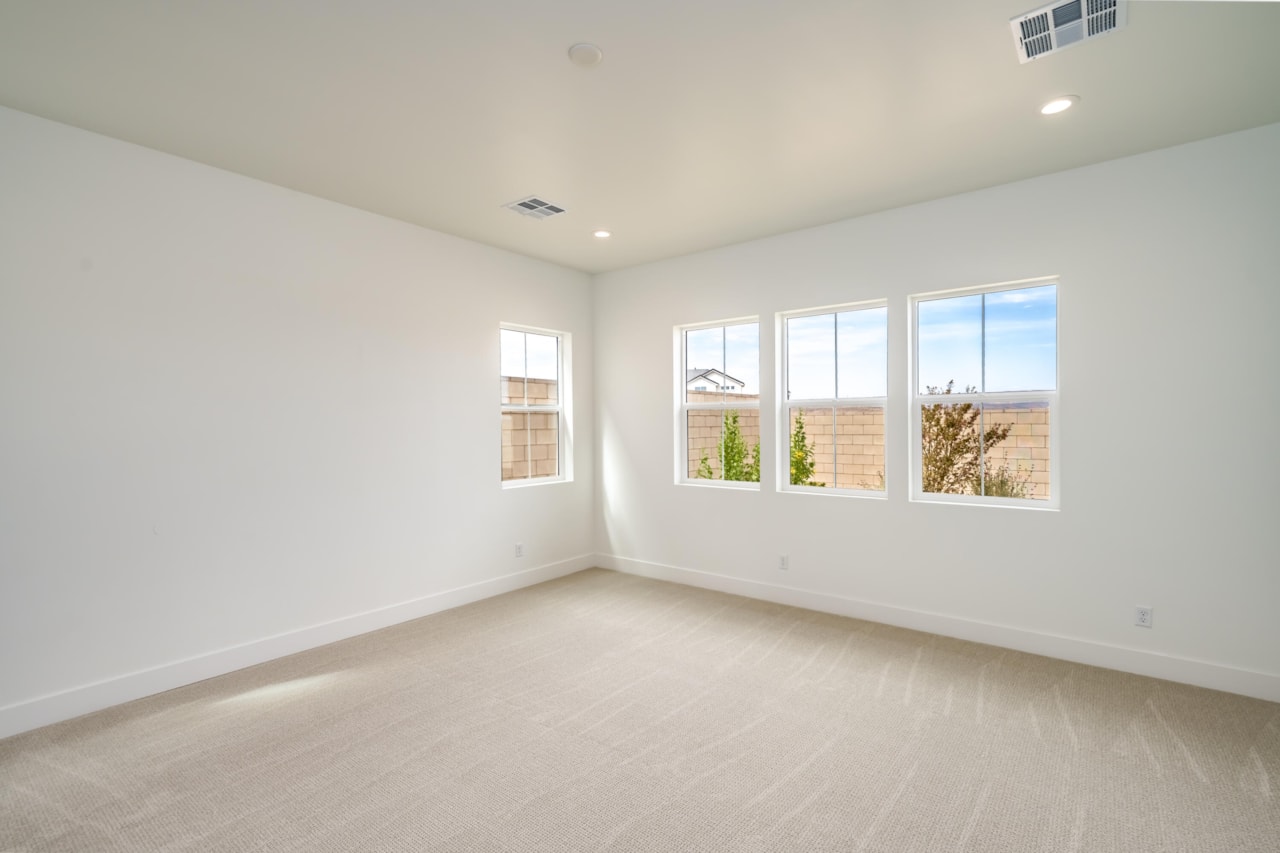 6098 Pinyon DR St George, UT 84790 home for sale, MLS#25-264122 - Erika Rogers Photo 23