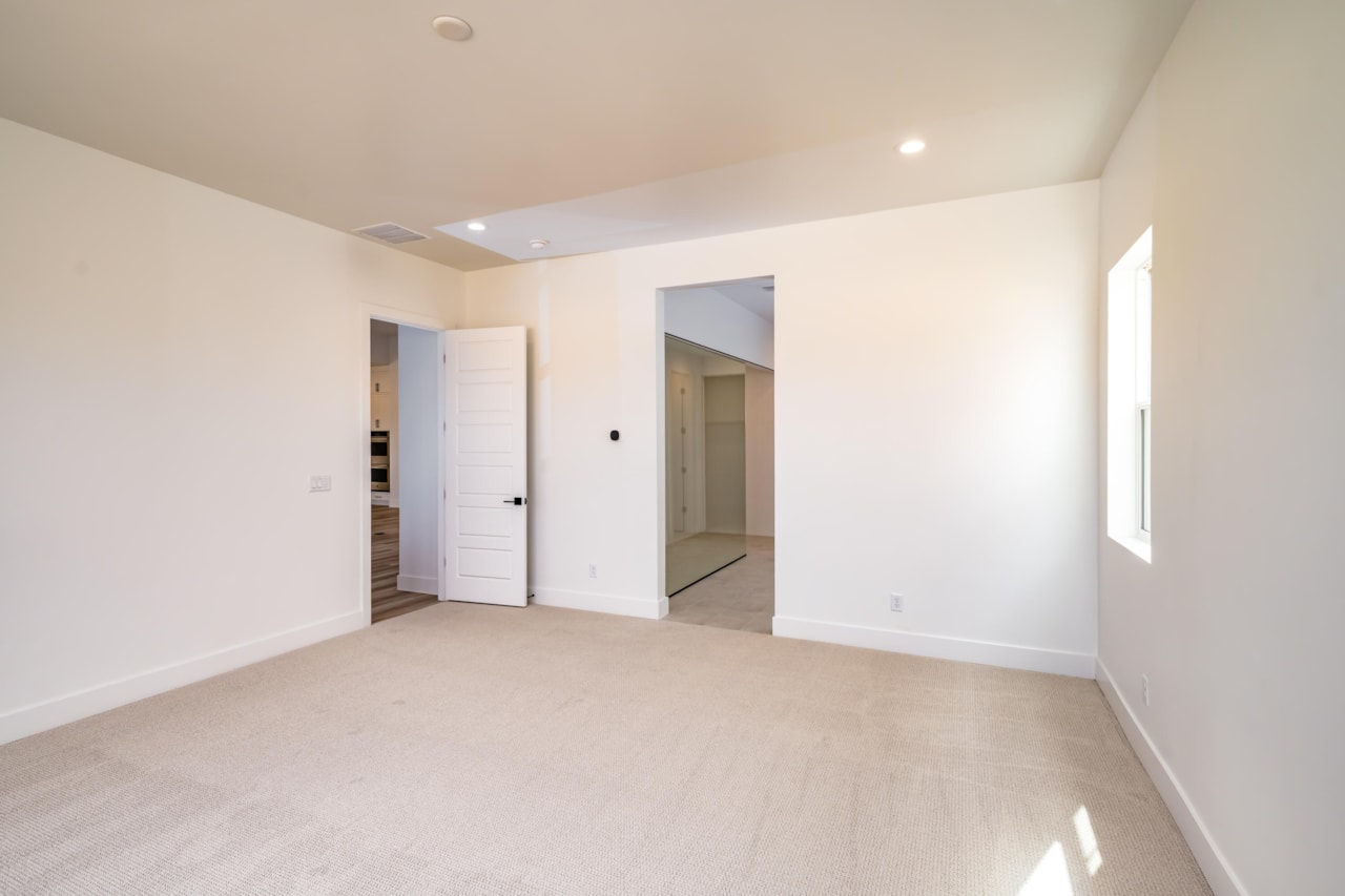 6098 Pinyon DR St George, UT 84790 home for sale, MLS#25-264122 - Erika Rogers Photo 24