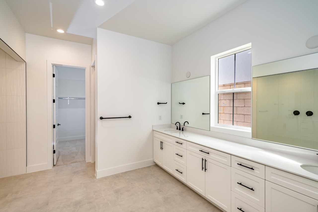 6098 Pinyon DR St George, UT 84790 home for sale, MLS#25-264122 - Erika Rogers Photo 25