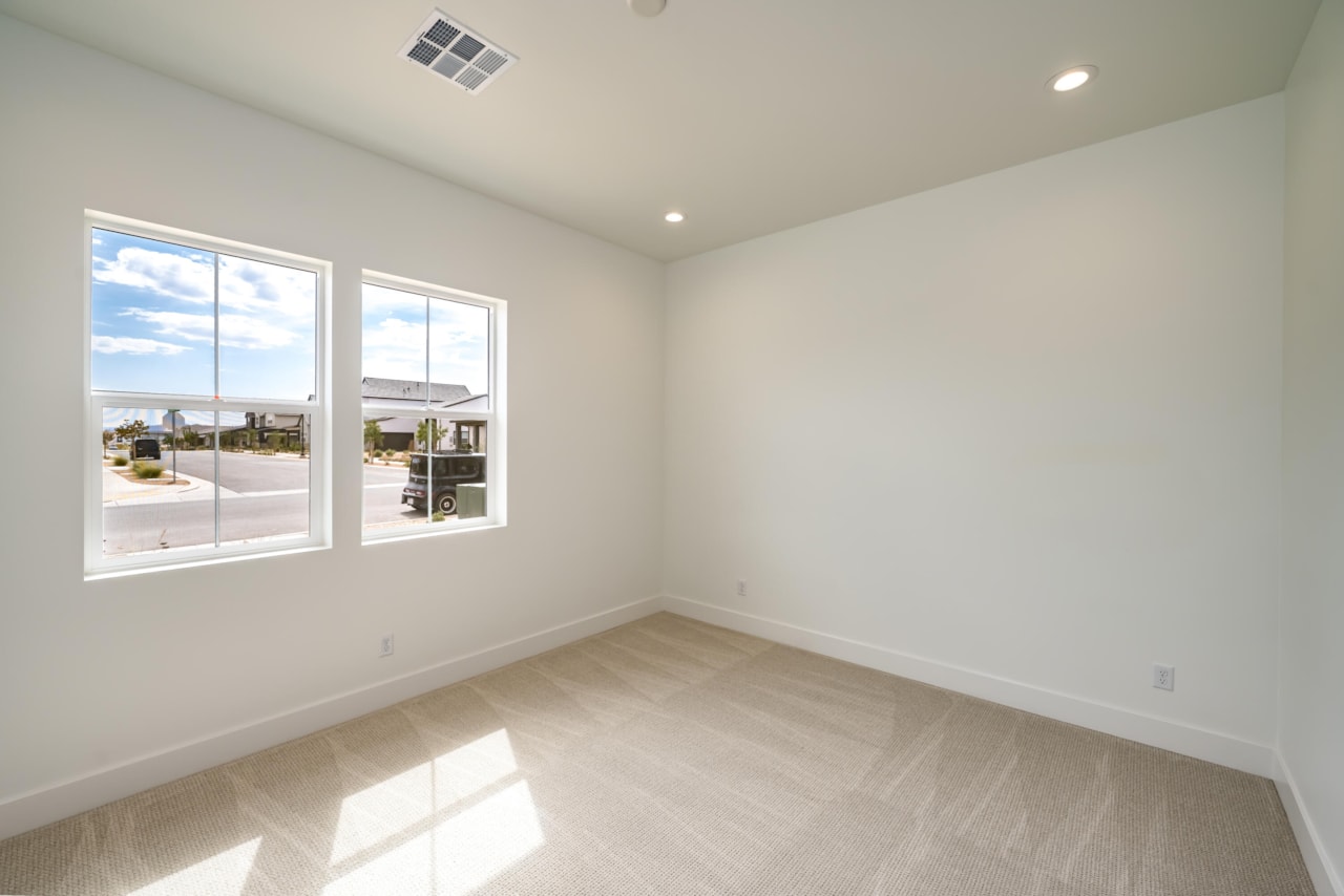 6098 Pinyon DR St George, UT 84790 home for sale, MLS#25-264122 - Erika Rogers Photo 30