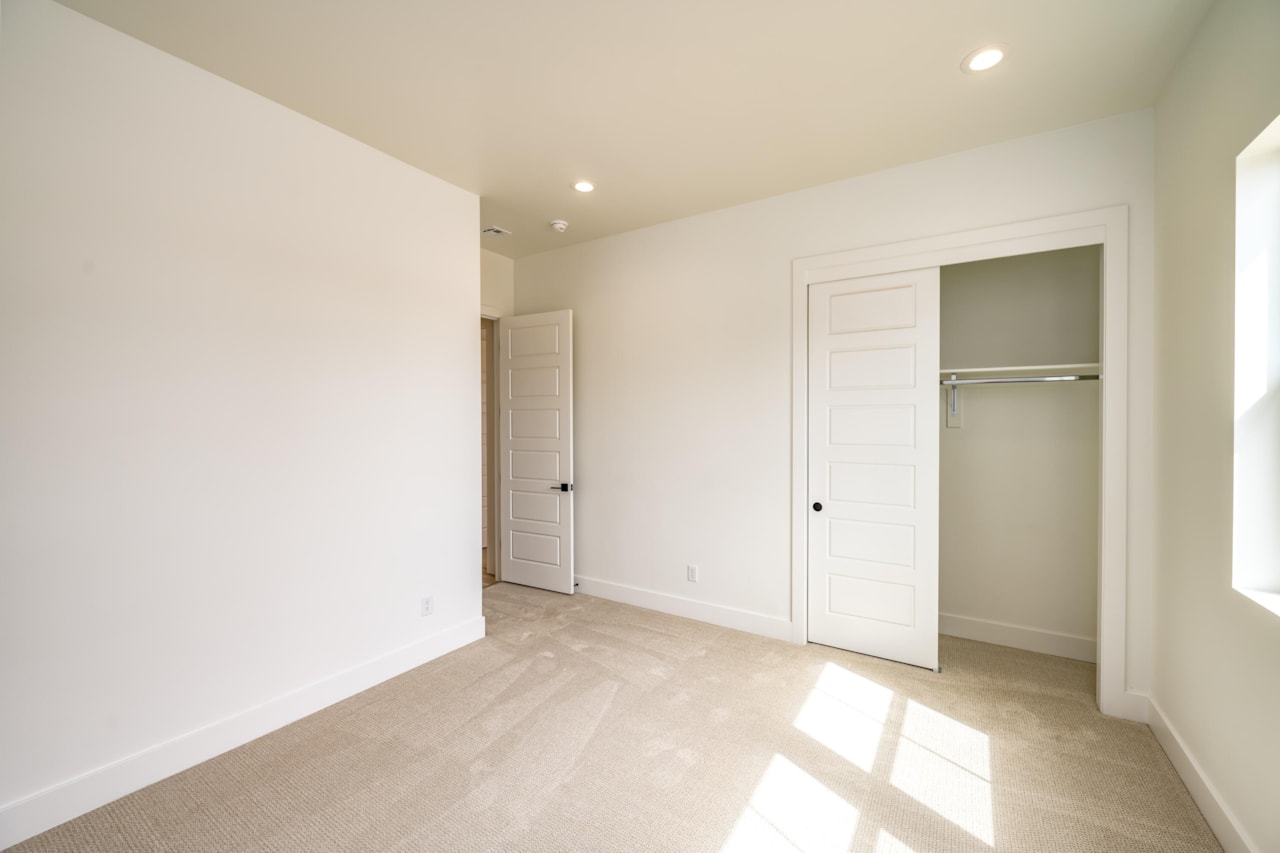 6098 Pinyon DR St George, UT 84790 home for sale, MLS#25-264122 - Erika Rogers Photo 31