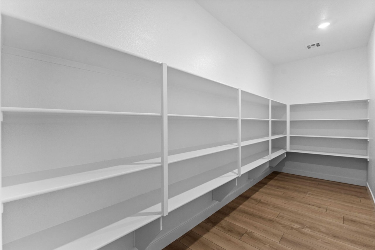 590 S Cecita Way Way St George, UT 84770 home for sale, MLS#25-260852 - Erika Rogers Photo 14