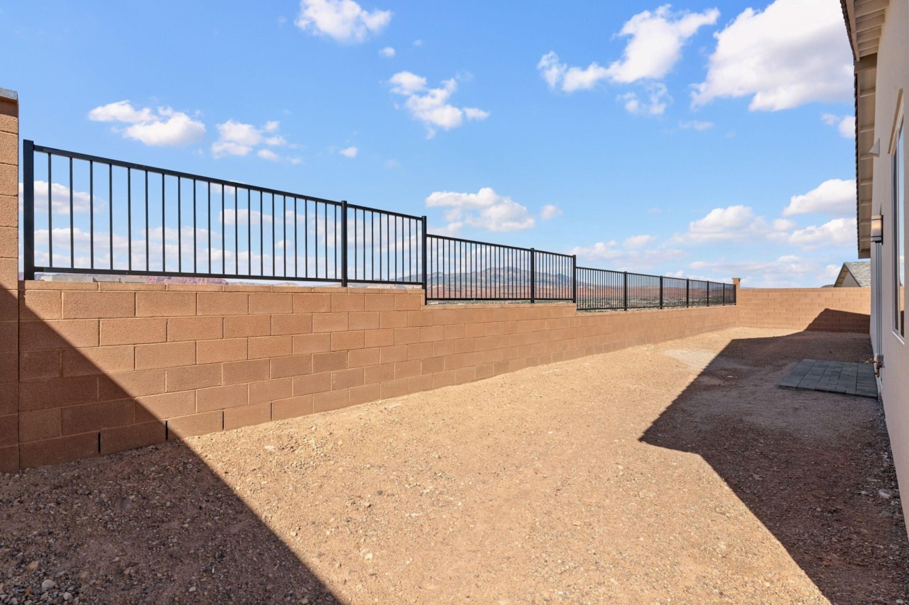 590 S Cecita Way Way St George, UT 84770 home for sale, MLS#25-260852 - Erika Rogers Photo 3