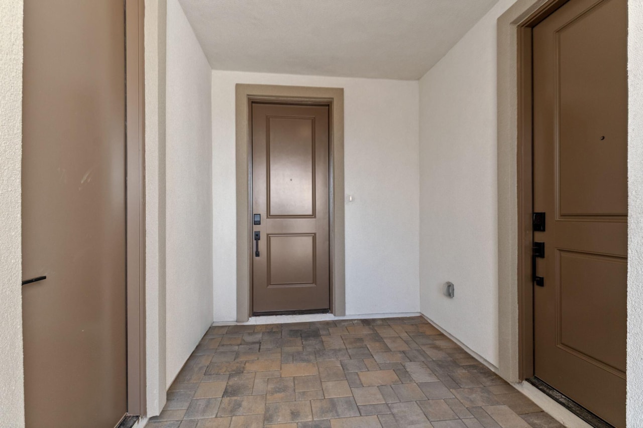 590 S Cecita Way Way St George, UT 84770 home for sale, MLS#25-260852 - Erika Rogers Photo 4