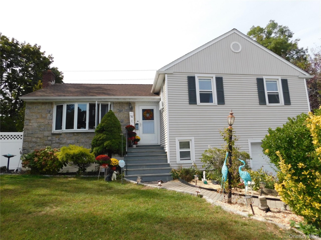 Hello! Hopefully this is allowed. I own an Italianate house commissioned in  1855 by William Foote locates on 235 / 239 Palisade ave., Yonkers, NY. I  purchased the house at an auction, image size:1280x960