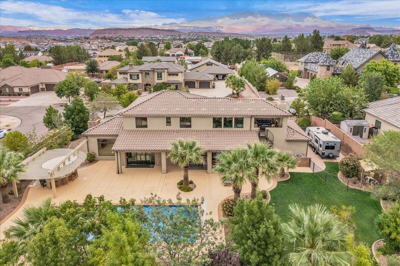 2434 E 3860  S St George, UT 84790 home for sale, MLS#25-265531 - Erika Rogers Photo 6