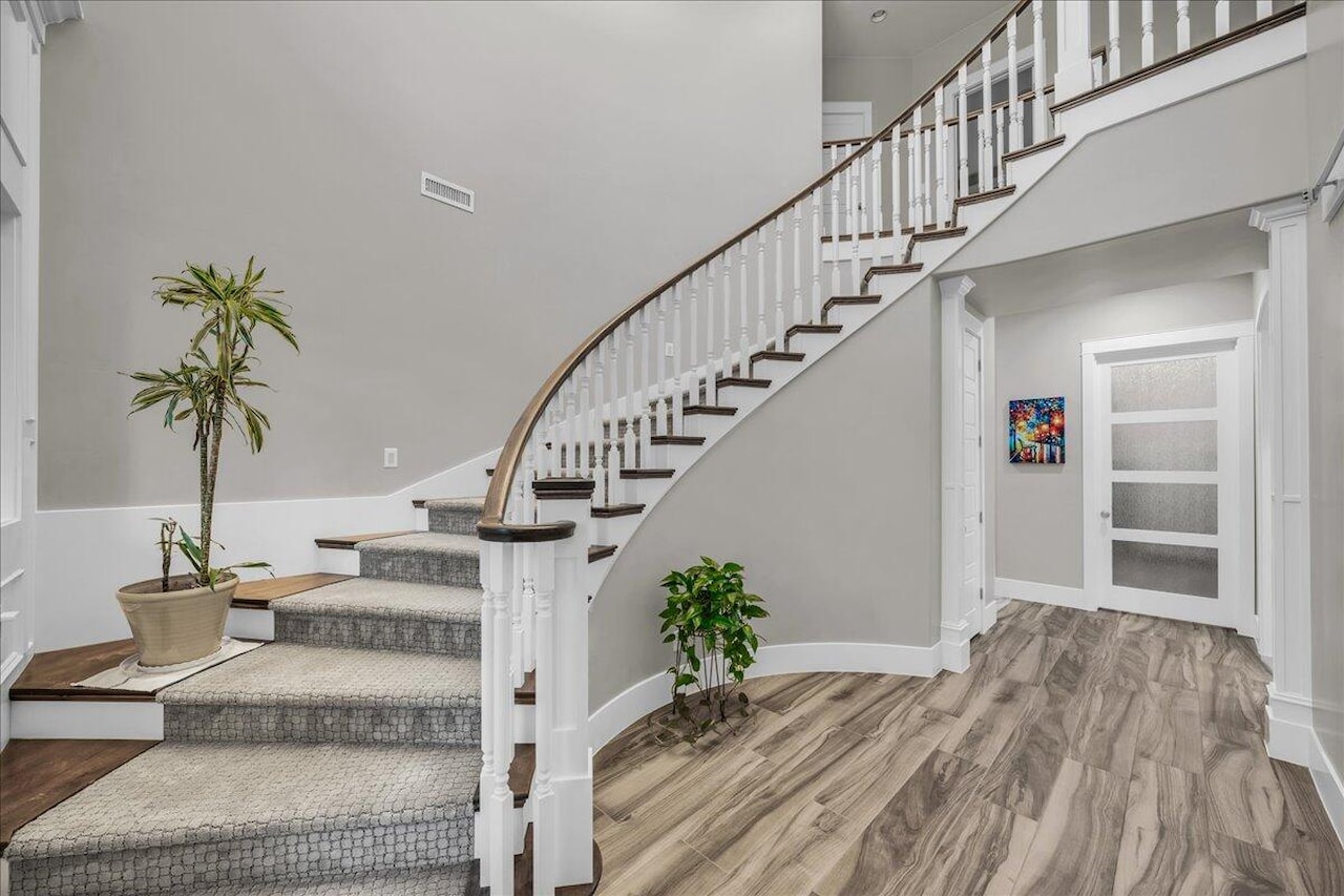 2434 E 3860  S St George, UT 84790 home for sale, MLS#25-265531 - Erika Rogers Photo 9