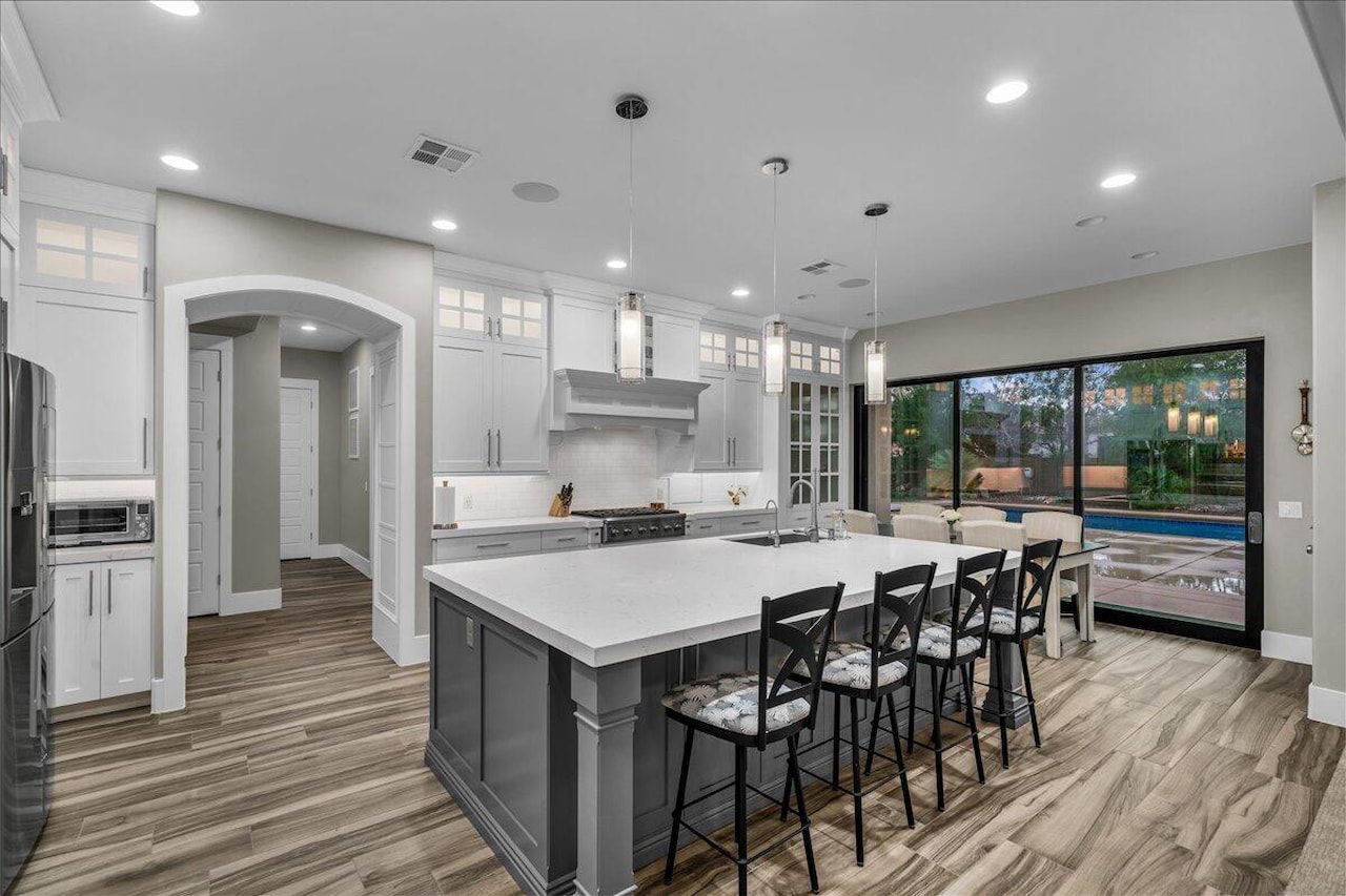 2434 E 3860  S St George, UT 84790 home for sale, MLS#25-265531 - Erika Rogers Photo 13