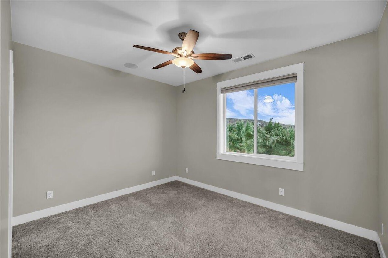 2434 E 3860  S St George, UT 84790 home for sale, MLS#25-265531 - Erika Rogers Photo 37