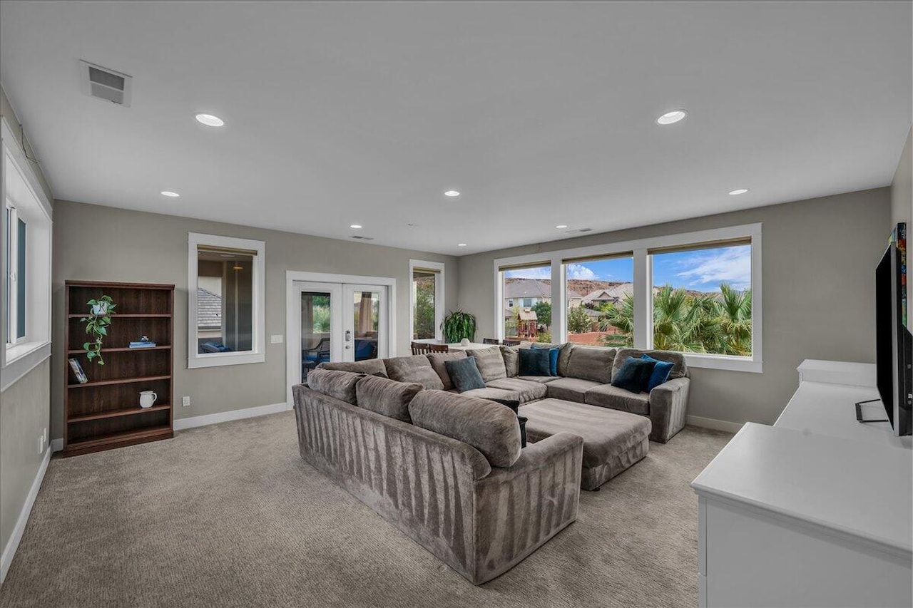 2434 E 3860  S St George, UT 84790 home for sale, MLS#25-265531 - Erika Rogers Photo 43