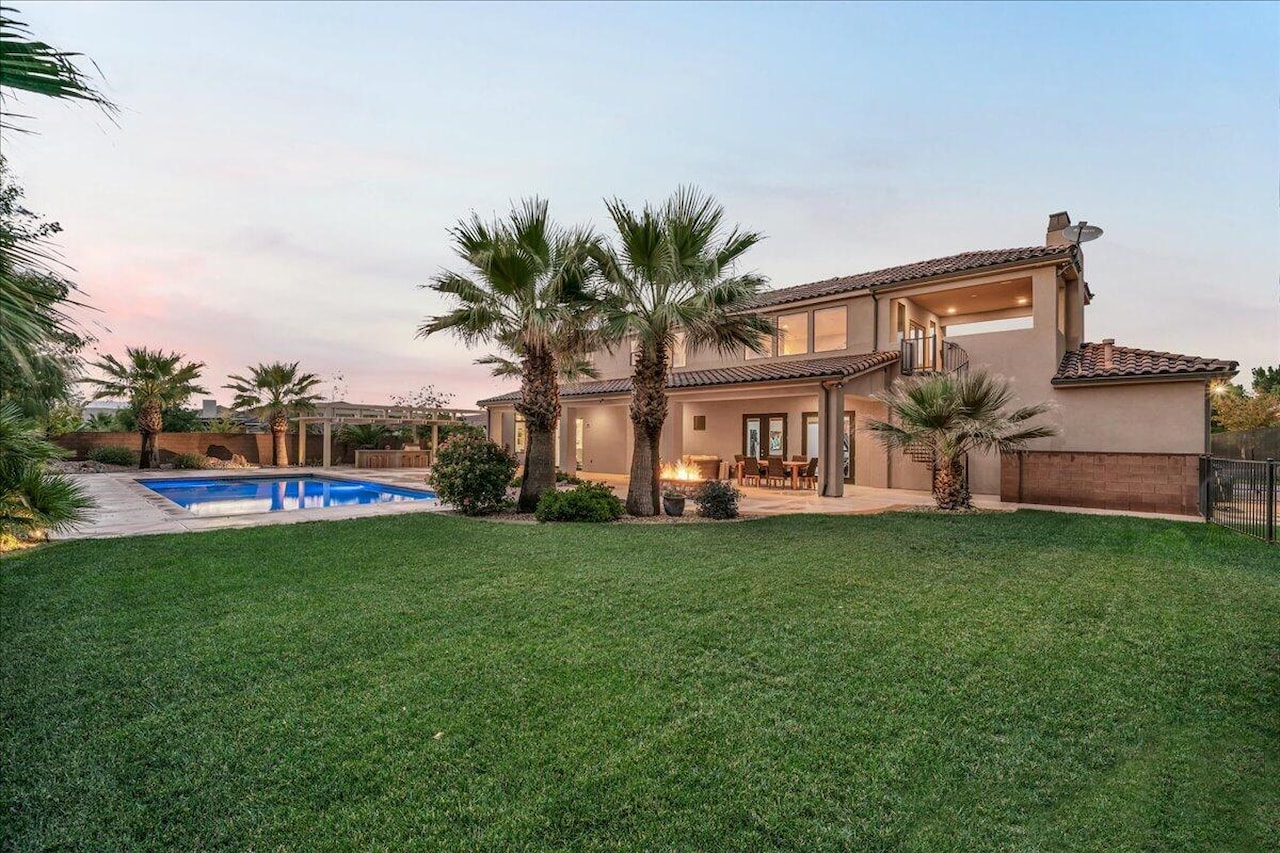 2434 E 3860  S St George, UT 84790 home for sale, MLS#25-265531 - Erika Rogers Photo 72