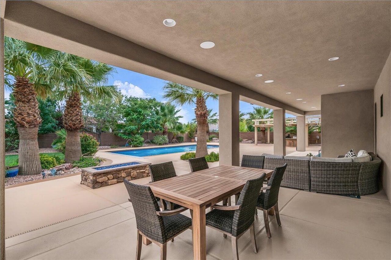 2434 E 3860  S St George, UT 84790 home for sale, MLS#25-265531 - Erika Rogers Photo 78