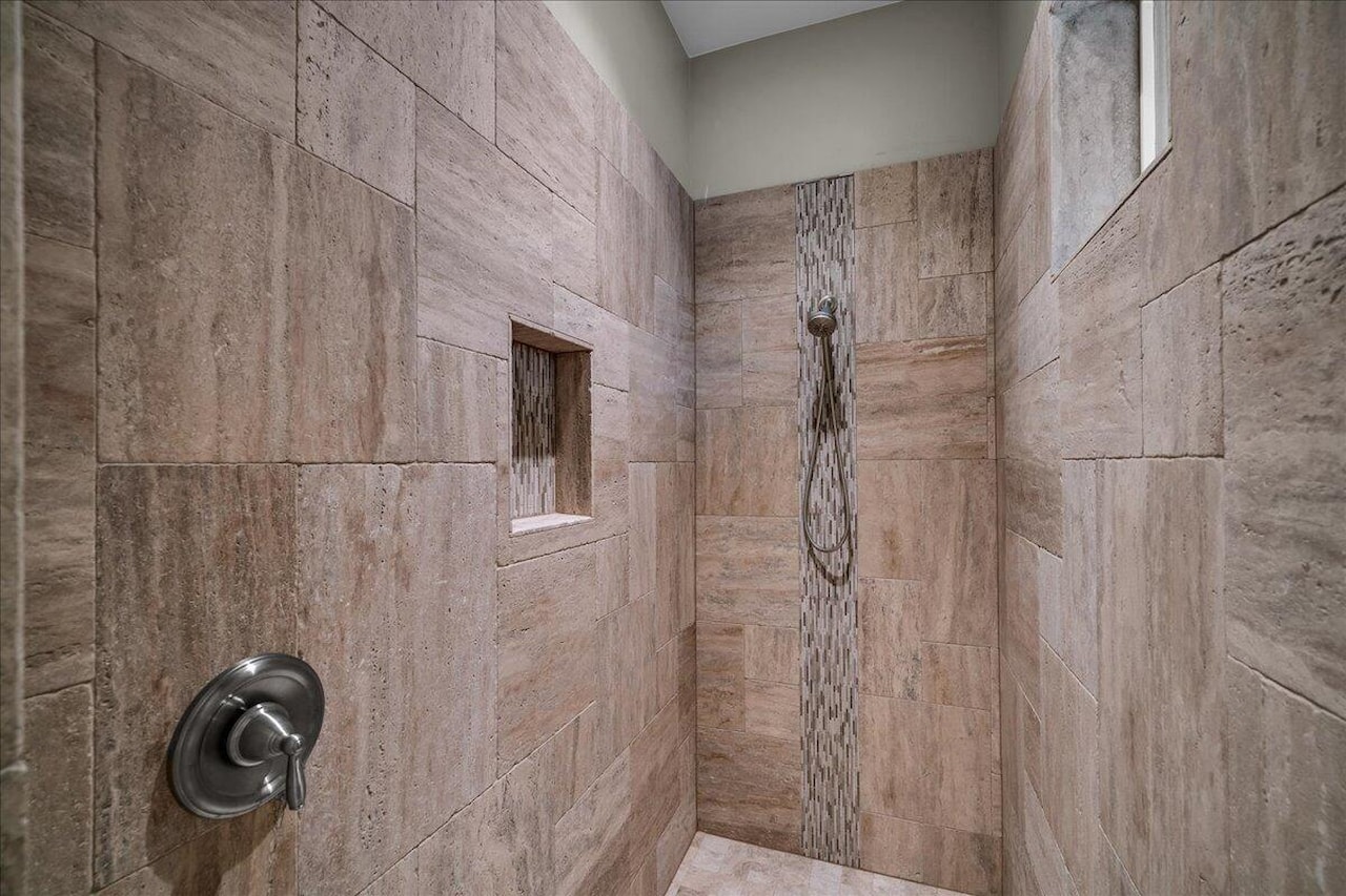 2434 E 3860  S St George, UT 84790 home for sale, MLS#25-265531 - Erika Rogers Photo 31