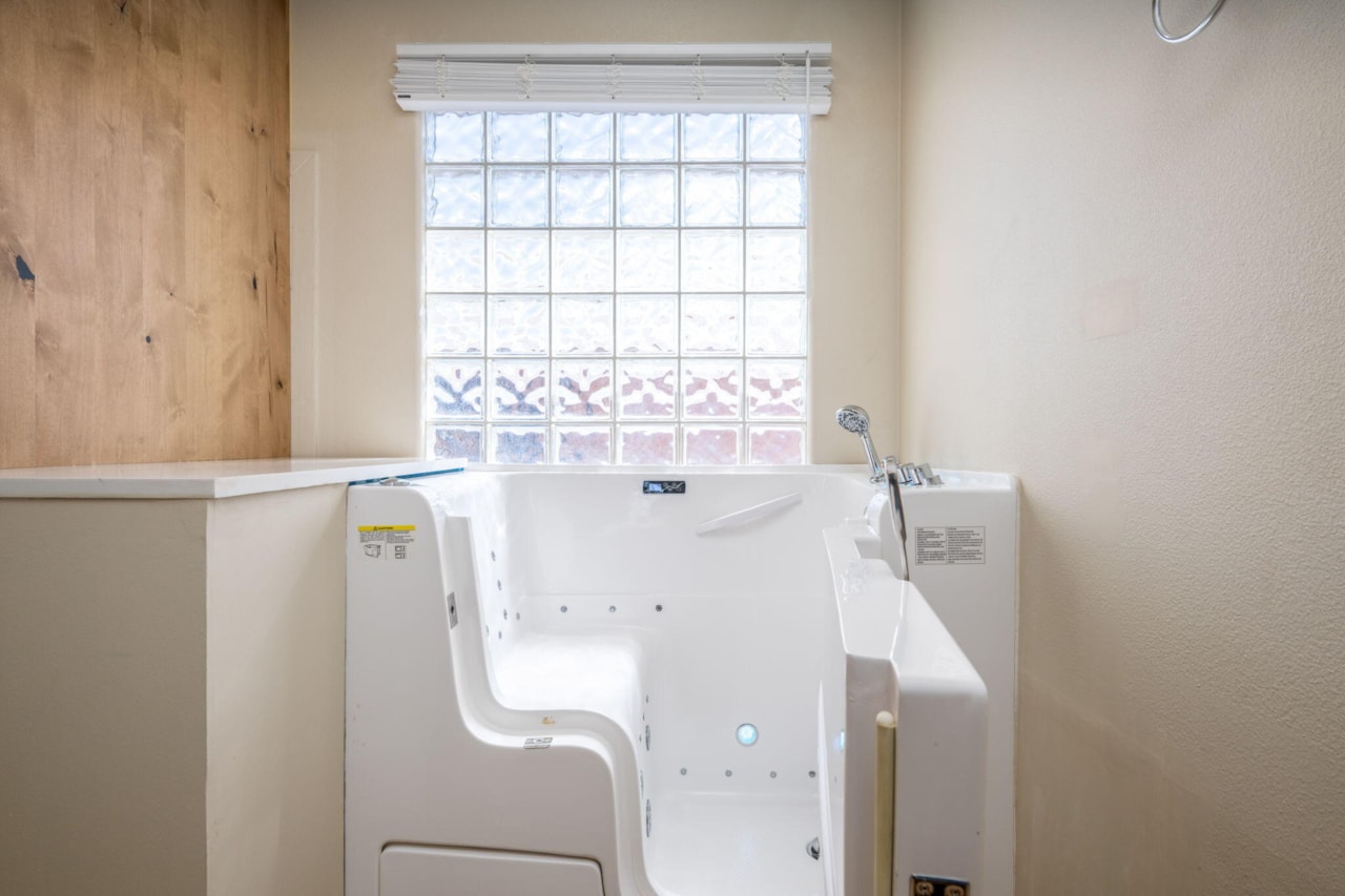 236 S 2020 CIR St George, UT 84790 home for sale, MLS#25-265566 - Erika Rogers Photo 7