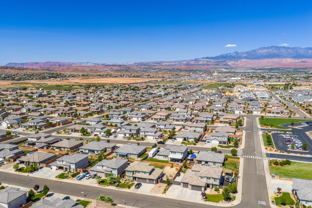 3250 E Sugar Maple St George, UT 84790 home for sale, MLS#25-265597 - Erika Rogers Photo 26