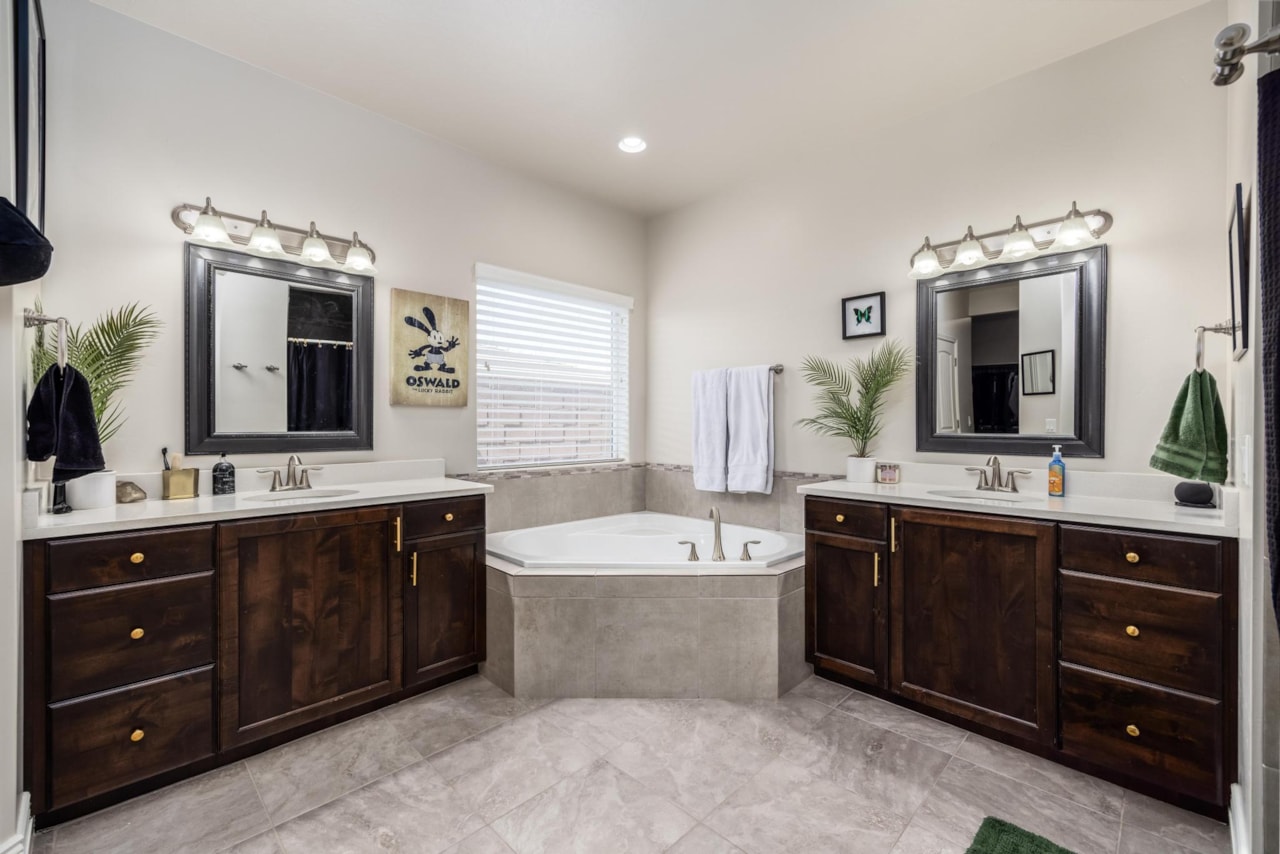 3250 E Sugar Maple St George, UT 84790 home for sale, MLS#25-265597 - Erika Rogers Photo 13