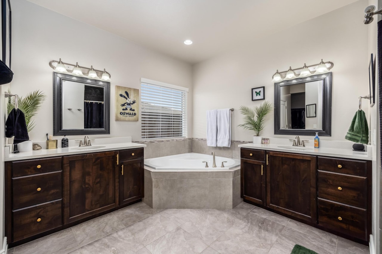 3250 E Sugar Maple St George, UT 84790 home for sale, MLS#25-265597 - Erika Rogers Photo 14