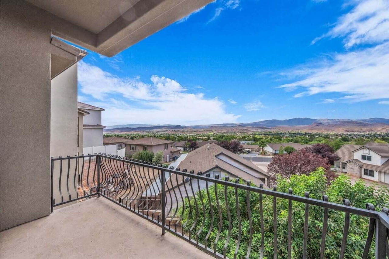 438 N Stone Mountain DR #59 St George, UT 84770 home for sale, MLS#25-265616 - Erika Rogers