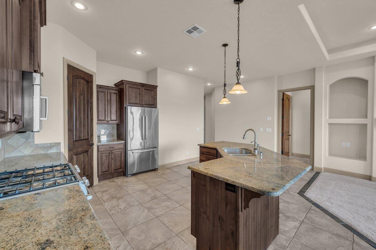 438 N Stone Mountain DR #59 St George, UT 84770 home for sale, MLS#25-265616 - Erika Rogers Photo 7