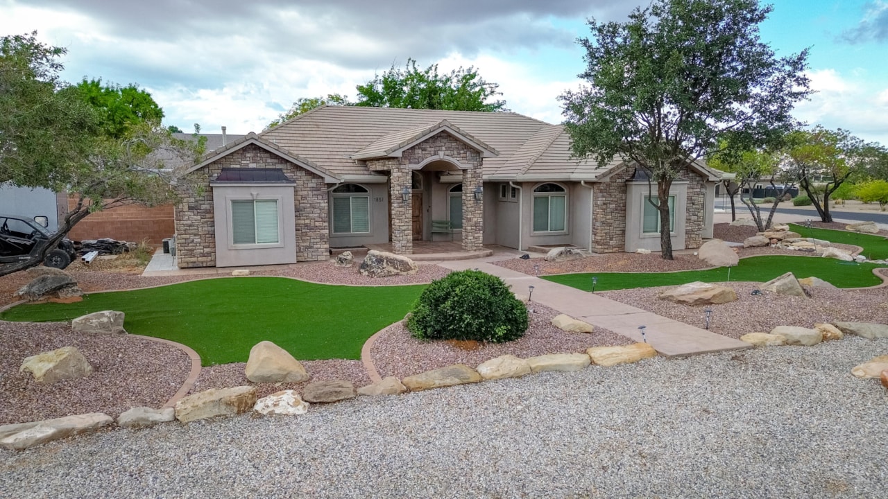 1851 W 5400  N St George, UT 84770 home for sale, MLS#25-265615 - Erika Rogers Photo 2