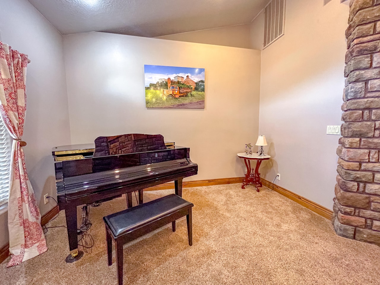 1851 W 5400  N St George, UT 84770 home for sale, MLS#25-265615 - Erika Rogers Photo 4