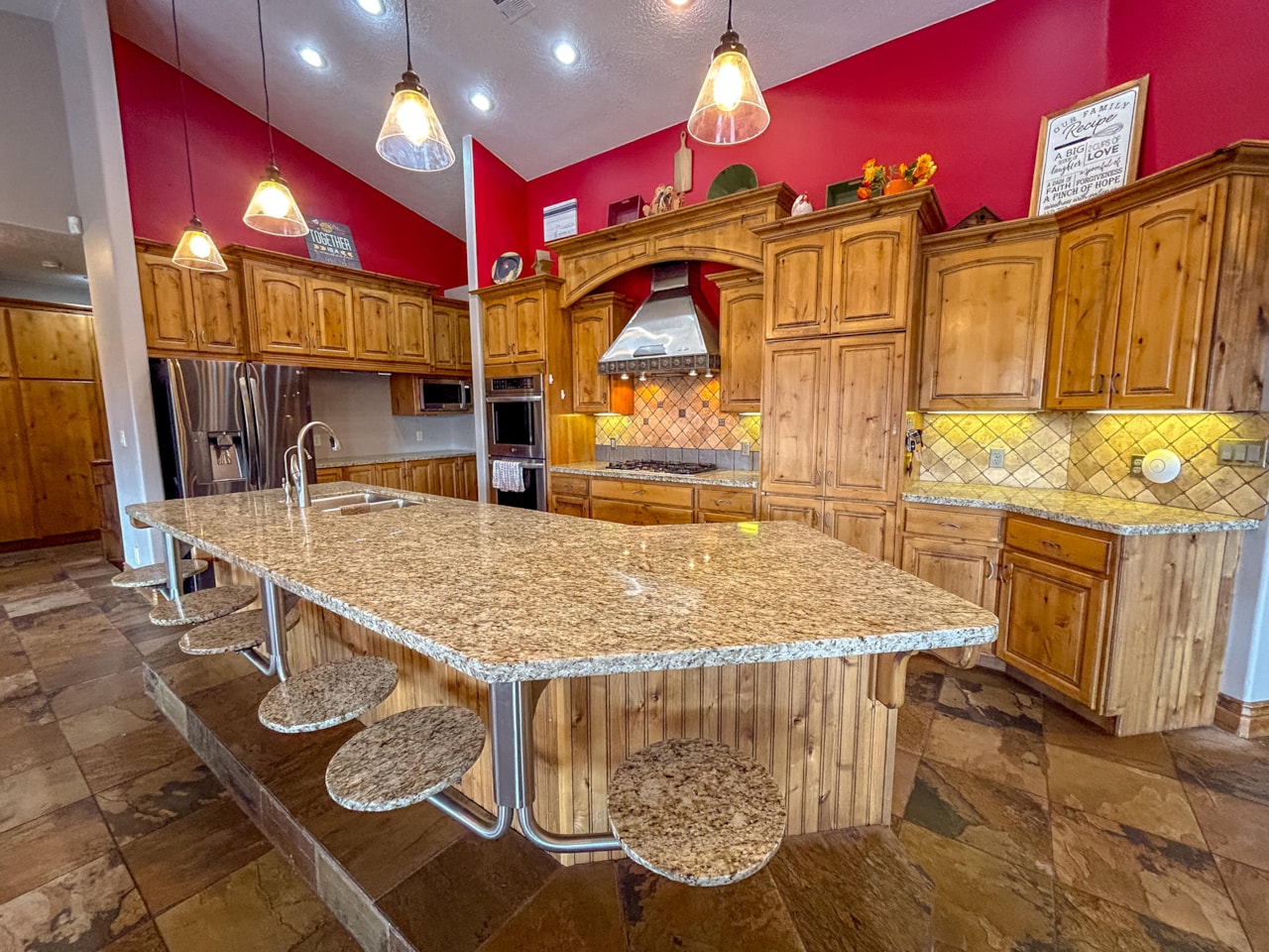 1851 W 5400  N St George, UT 84770 home for sale, MLS#25-265615 - Erika Rogers Photo 5