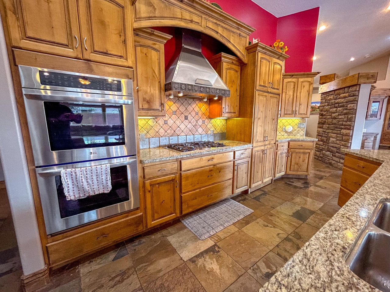 1851 W 5400  N St George, UT 84770 home for sale, MLS#25-265615 - Erika Rogers Photo 9