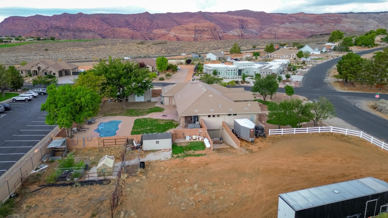 1851 W 5400  N St George, UT 84770 home for sale, MLS#25-265615 - Erika Rogers Photo 59