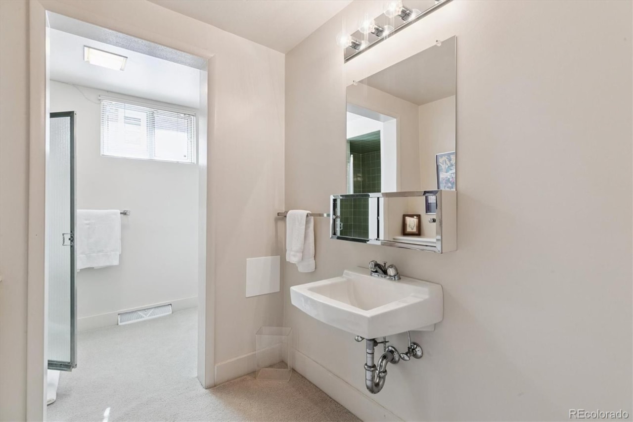 4010 S Holly St Southmoor Vista Cherry Hills Discover the ultimate fusion of TIMELESS DESIGN, MODERN LUXURY, & SERENE OUTDOOR BEAUTY in this... Cherry Hills Village Arapahoe CO 80111 3174346 home for sale $1,890,000 3174346 Photo 39