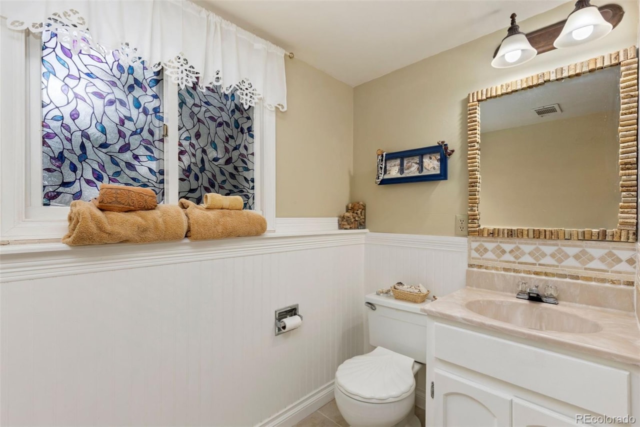 4808 Beverly Dr Berthoud Estates Welcome to your own private haven nestled on a serene 2.4-acre cedar-fenced, treed lot   the... Berthoud Larimer CO 80513 2016702 home for sale $880,000 2016702 Photo 23