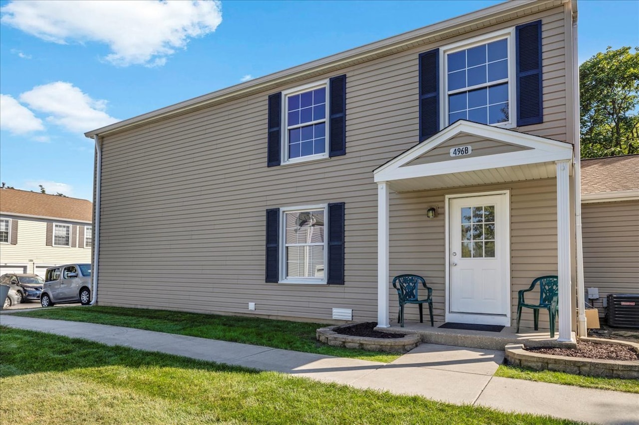 林4 496 Darlene Ln #B Glendale Heights, IL 60139 | MLS 12485854