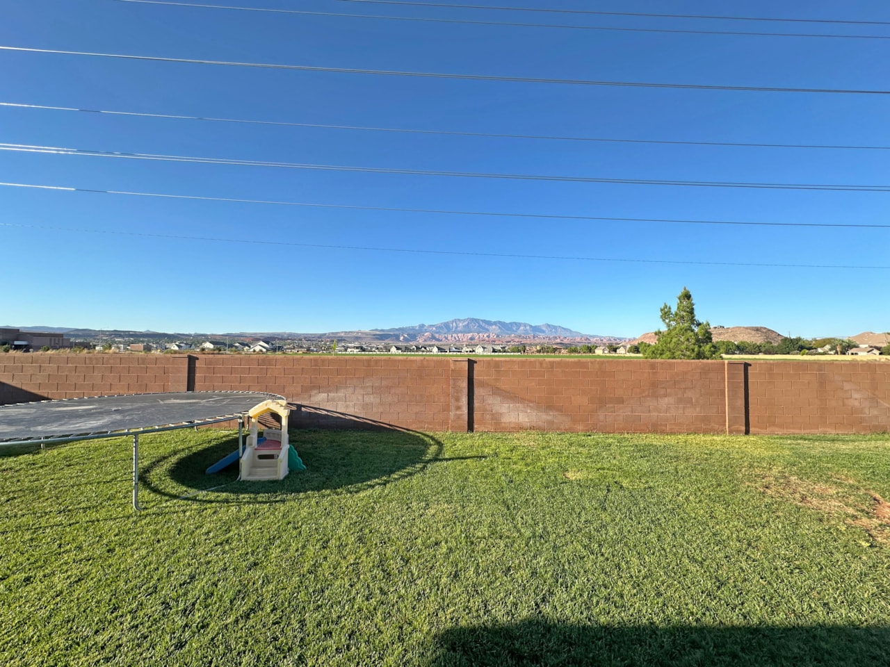 166 W Chesterfield DR Washington, UT 84780 home for sale, MLS#25-265108 - Erika Rogers Photo 24