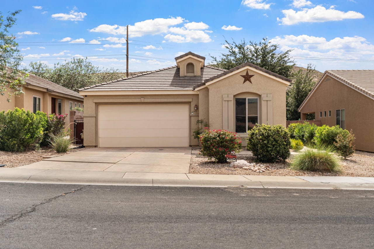 906 N Echo LN Washington, UT 84780 home for sale, MLS#25-265657 - Erika Rogers