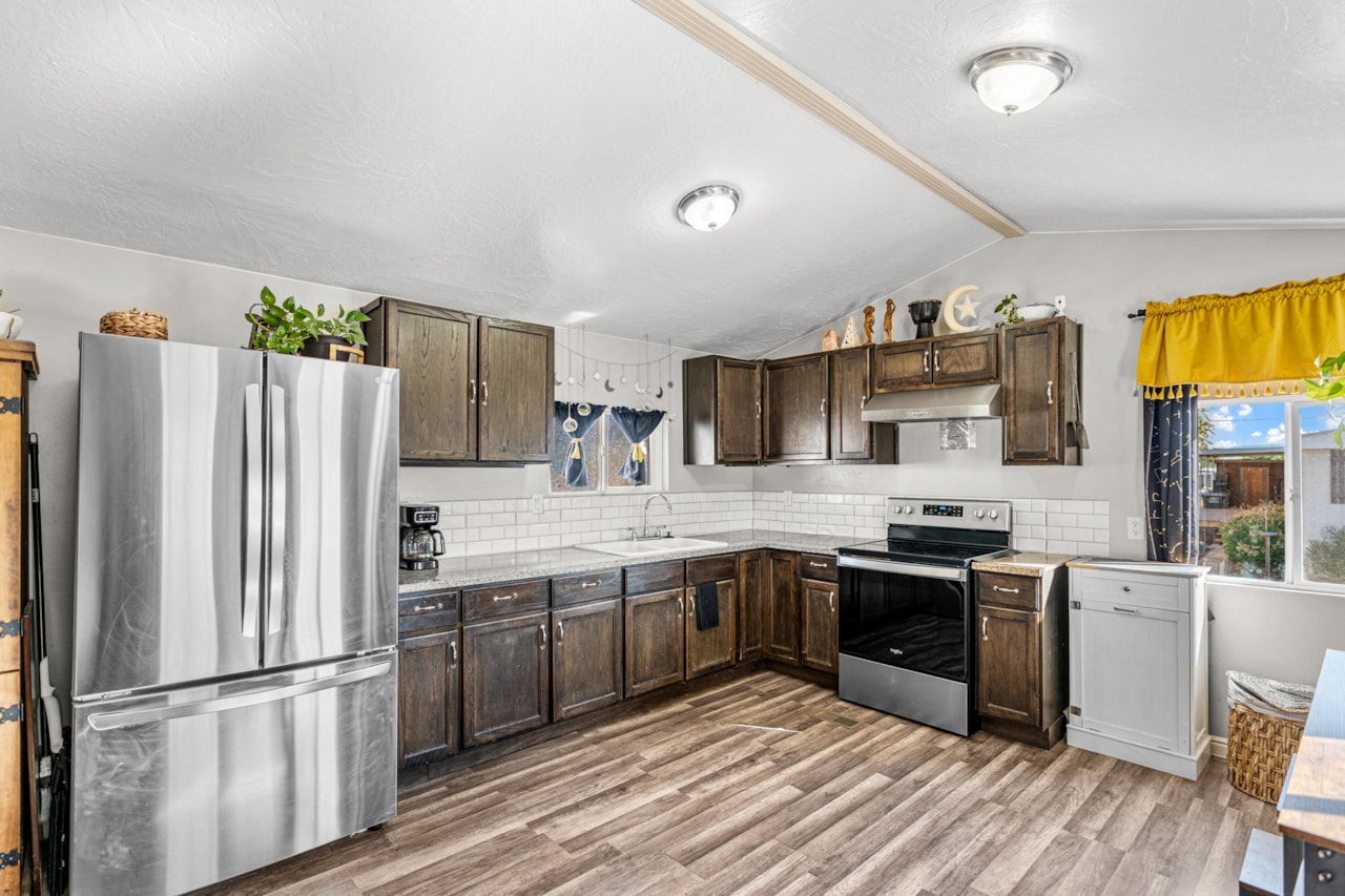 1450 N Dixie Downs RD #92 St George, UT 84770 home for sale, MLS#25-265655 - Erika Rogers Photo 6