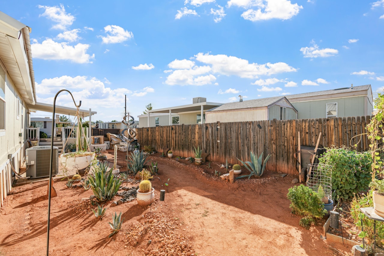 1450 N Dixie Downs RD #92 St George, UT 84770 home for sale, MLS#25-265655 - Erika Rogers Photo 24