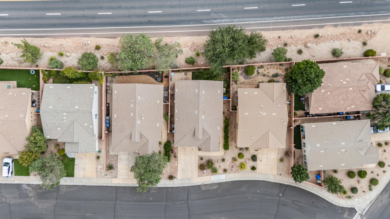 906 N Echo LN Washington, UT 84780 home for sale, MLS#25-265657 - Erika Rogers Photo 24