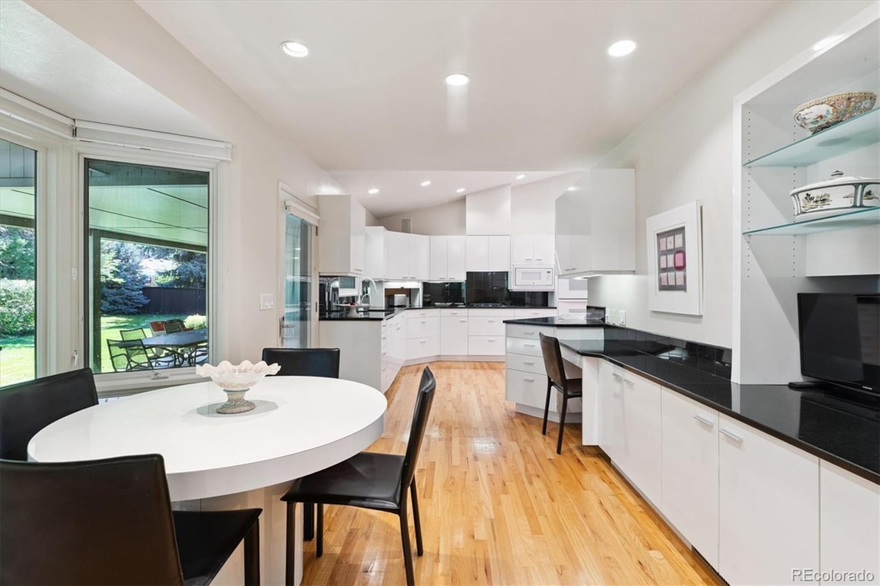 4010 S Holly St Southmoor Vista Cherry Hills Discover the ultimate fusion of TIMELESS DESIGN, MODERN LUXURY, & SERENE OUTDOOR BEAUTY in this... Cherry Hills Village Arapahoe CO 80111 3174346 home for sale $1,890,000 3174346 Photo 22