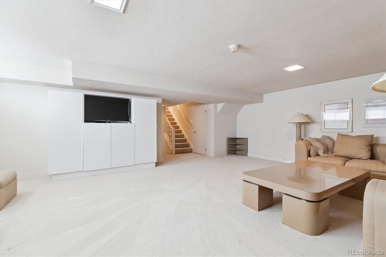 4010 S Holly St Southmoor Vista Cherry Hills Discover the ultimate fusion of TIMELESS DESIGN, MODERN LUXURY, & SERENE OUTDOOR BEAUTY in this... Cherry Hills Village Arapahoe CO 80111 3174346 home for sale $1,890,000 3174346 Photo 36