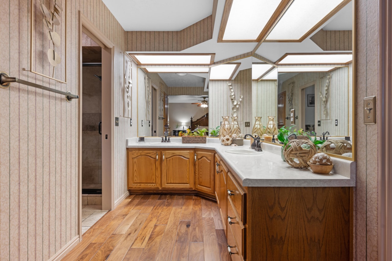 1430 Navajo DR St George, UT 84790 home for sale, MLS#25-265667 - Erika Rogers Photo 32