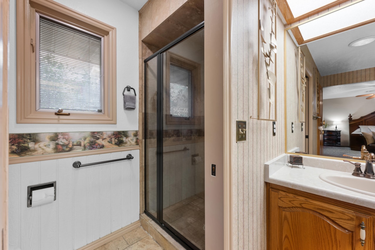 1430 Navajo DR St George, UT 84790 home for sale, MLS#25-265667 - Erika Rogers Photo 34