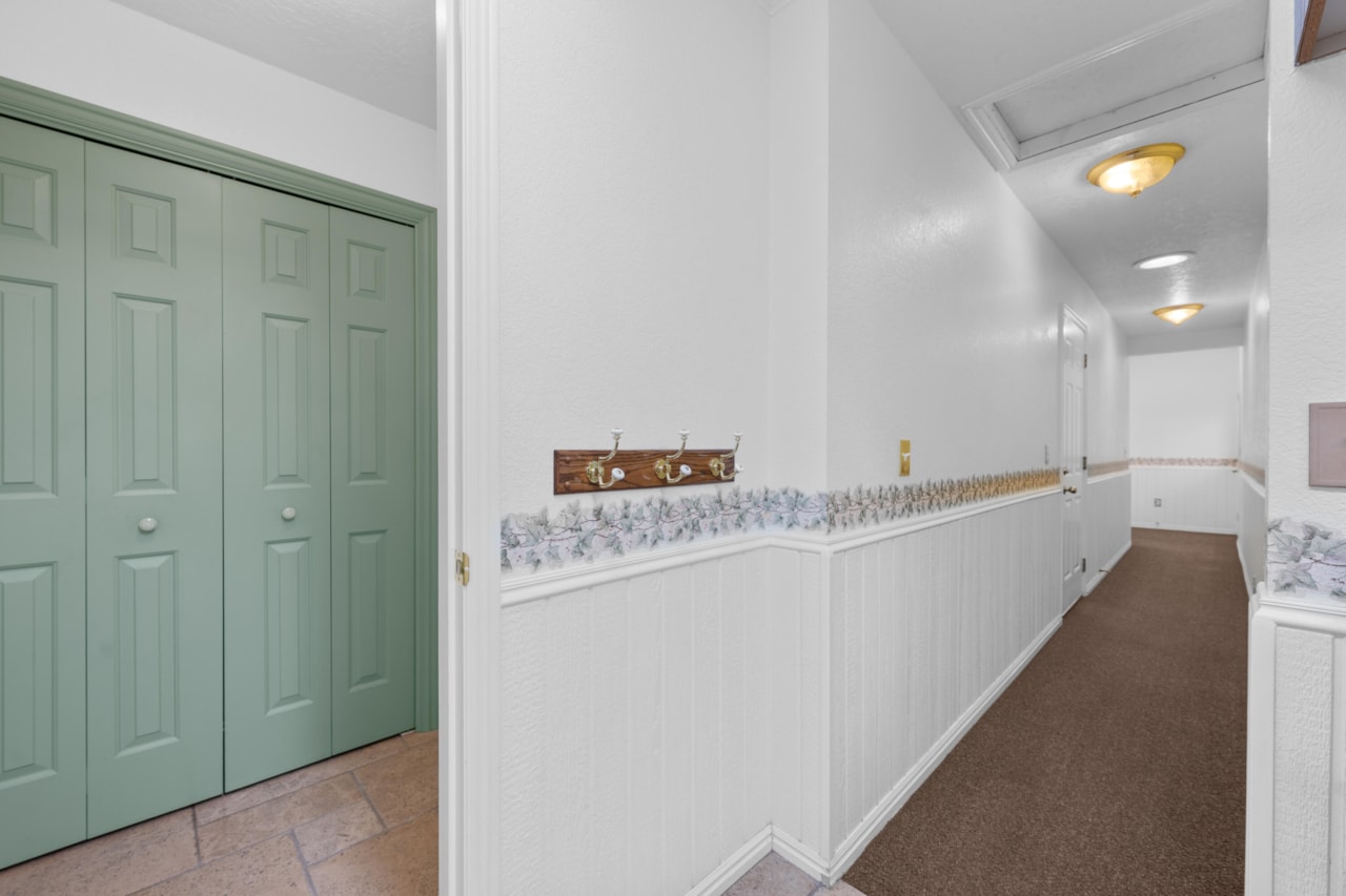 1430 Navajo DR St George, UT 84790 home for sale, MLS#25-265667 - Erika Rogers Photo 40