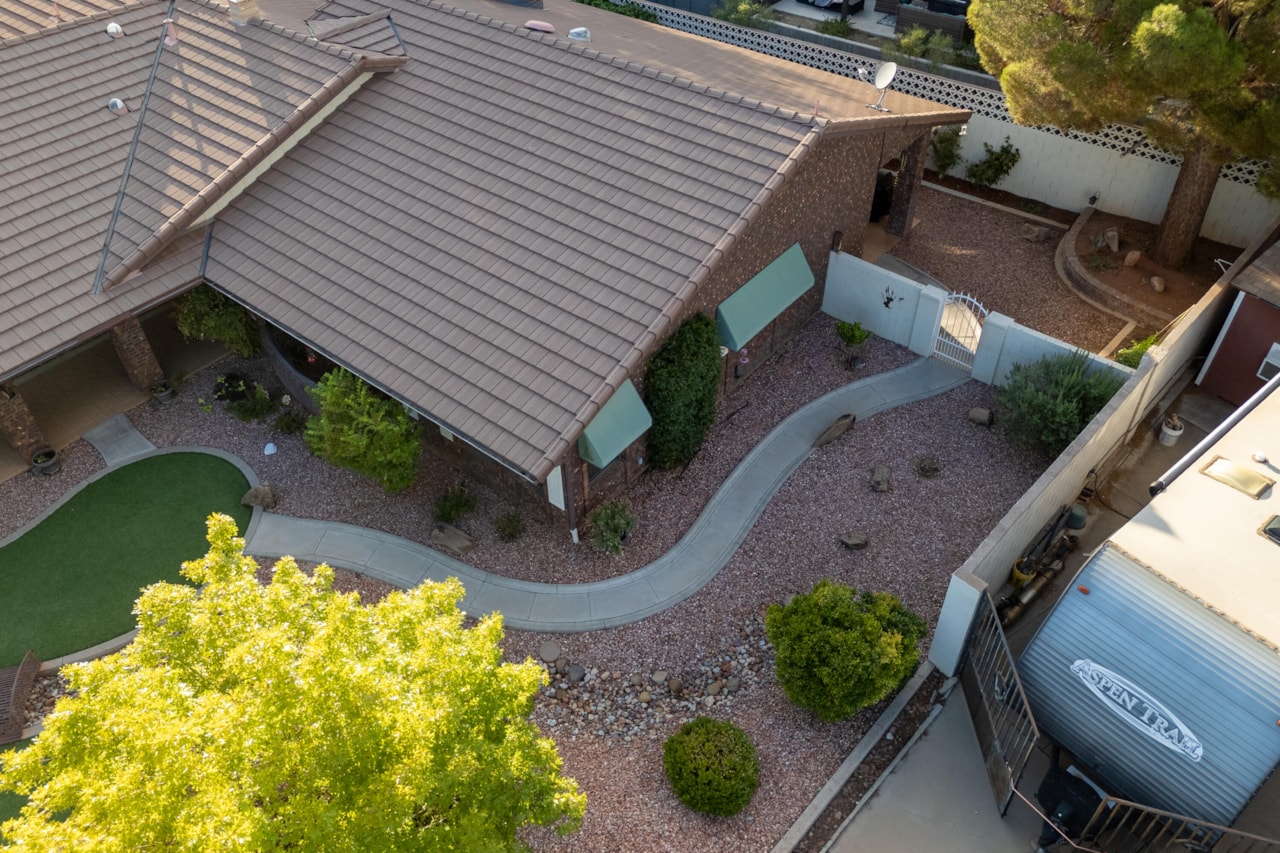 1430 Navajo DR St George, UT 84790 home for sale, MLS#25-265667 - Erika Rogers Photo 53