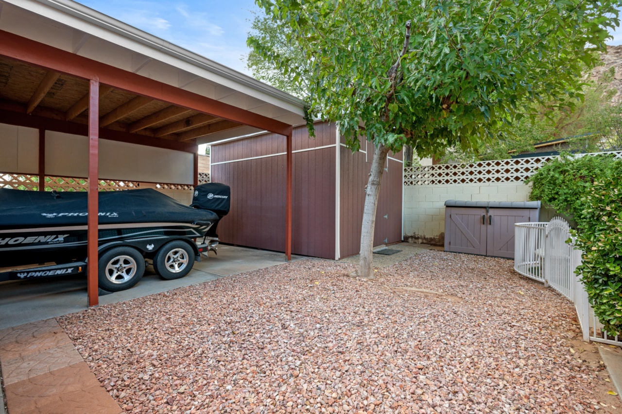 1430 Navajo DR St George, UT 84790 home for sale, MLS#25-265667 - Erika Rogers Photo 58