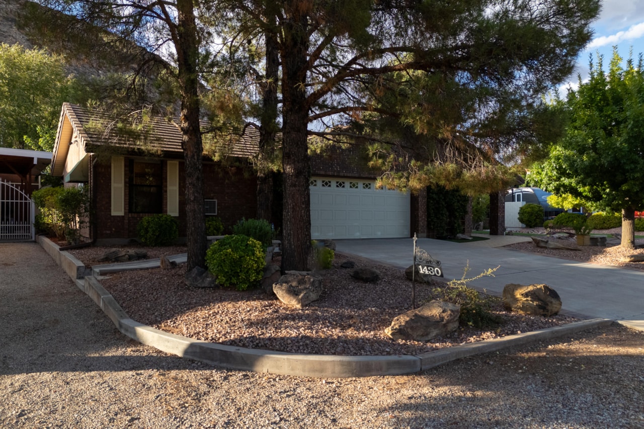 1430 Navajo DR St George, UT 84790 home for sale, MLS#25-265667 - Erika Rogers Photo 66