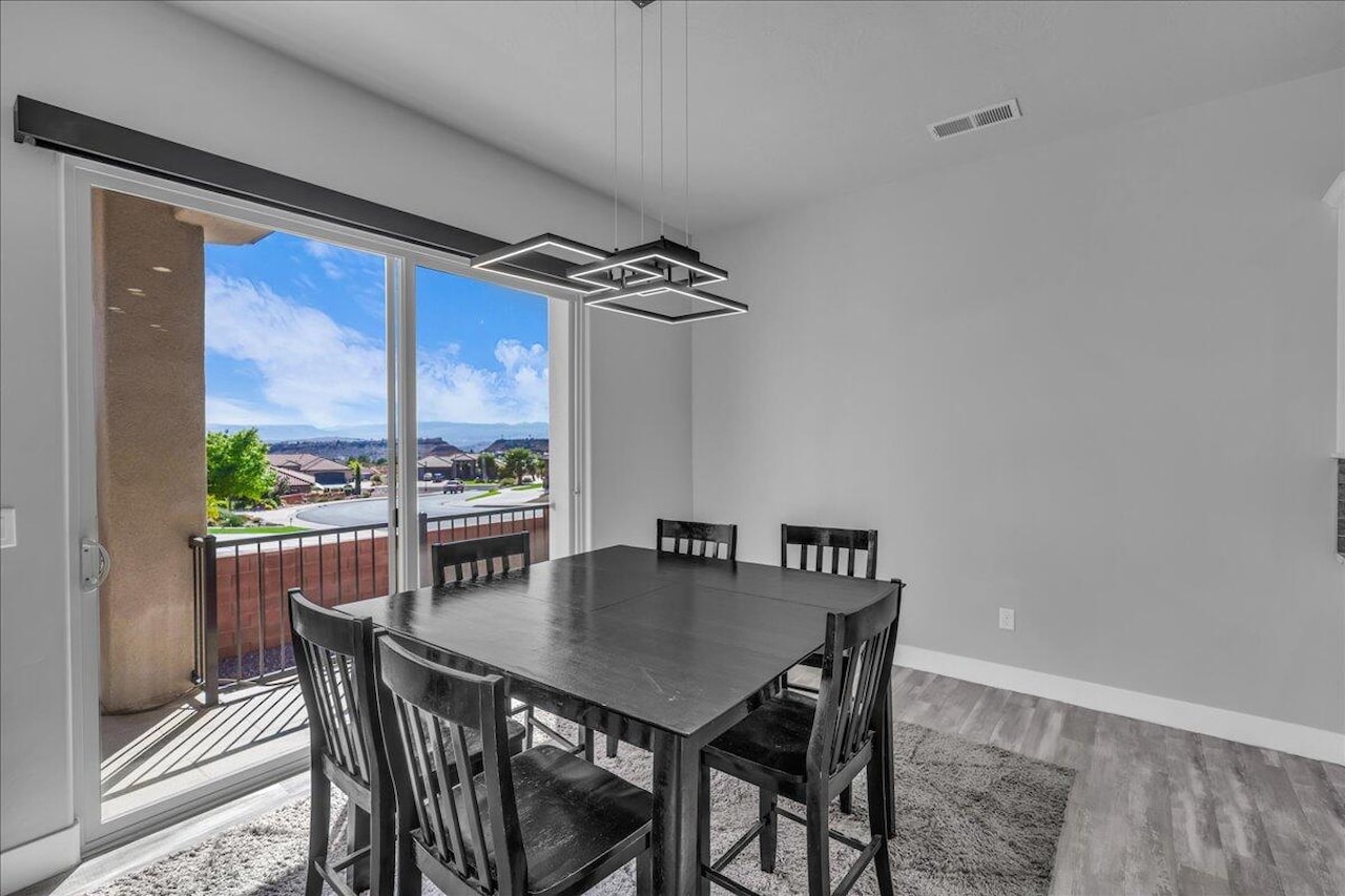 1976 E 1200 CIR N St George, UT 84770 home for sale, MLS#25-265683 - Erika Rogers Photo 7