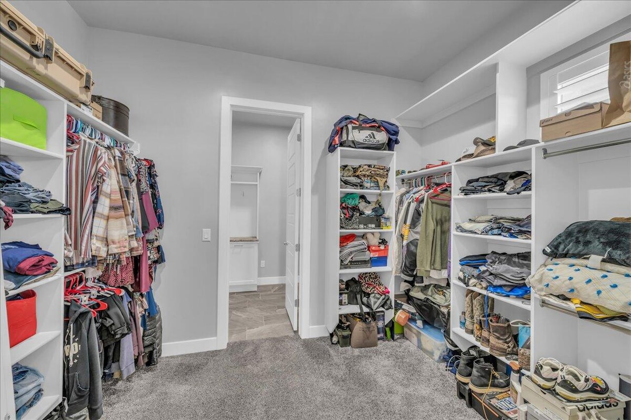 1976 E 1200 CIR N St George, UT 84770 home for sale, MLS#25-265683 - Erika Rogers Photo 14