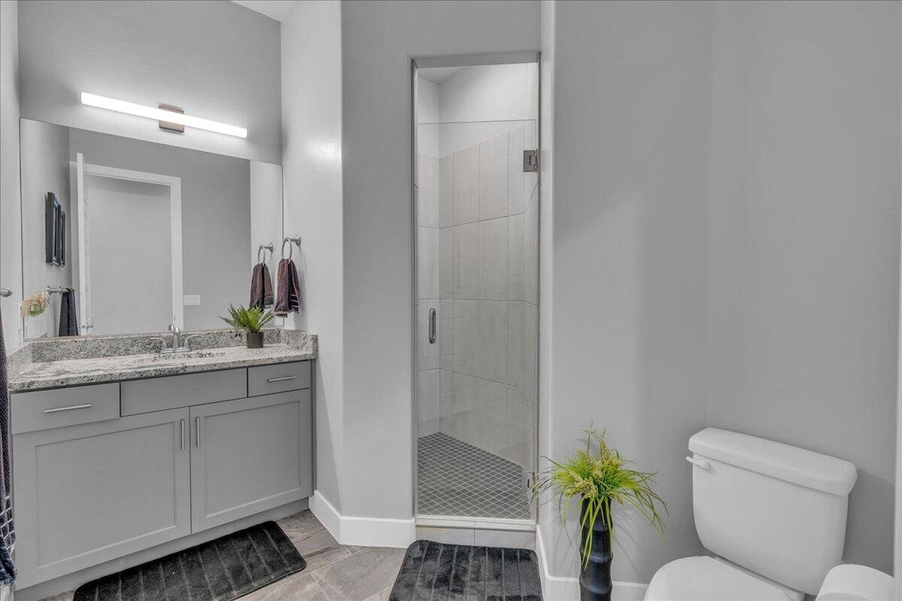 1976 E 1200 CIR N St George, UT 84770 home for sale, MLS#25-265683 - Erika Rogers Photo 17